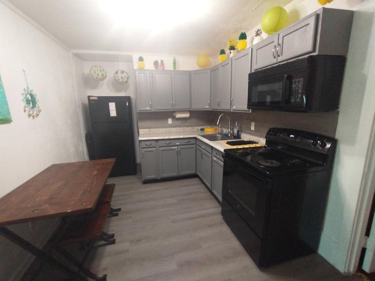 Welcome To Pineapple House! Пенсакола Екстериор снимка